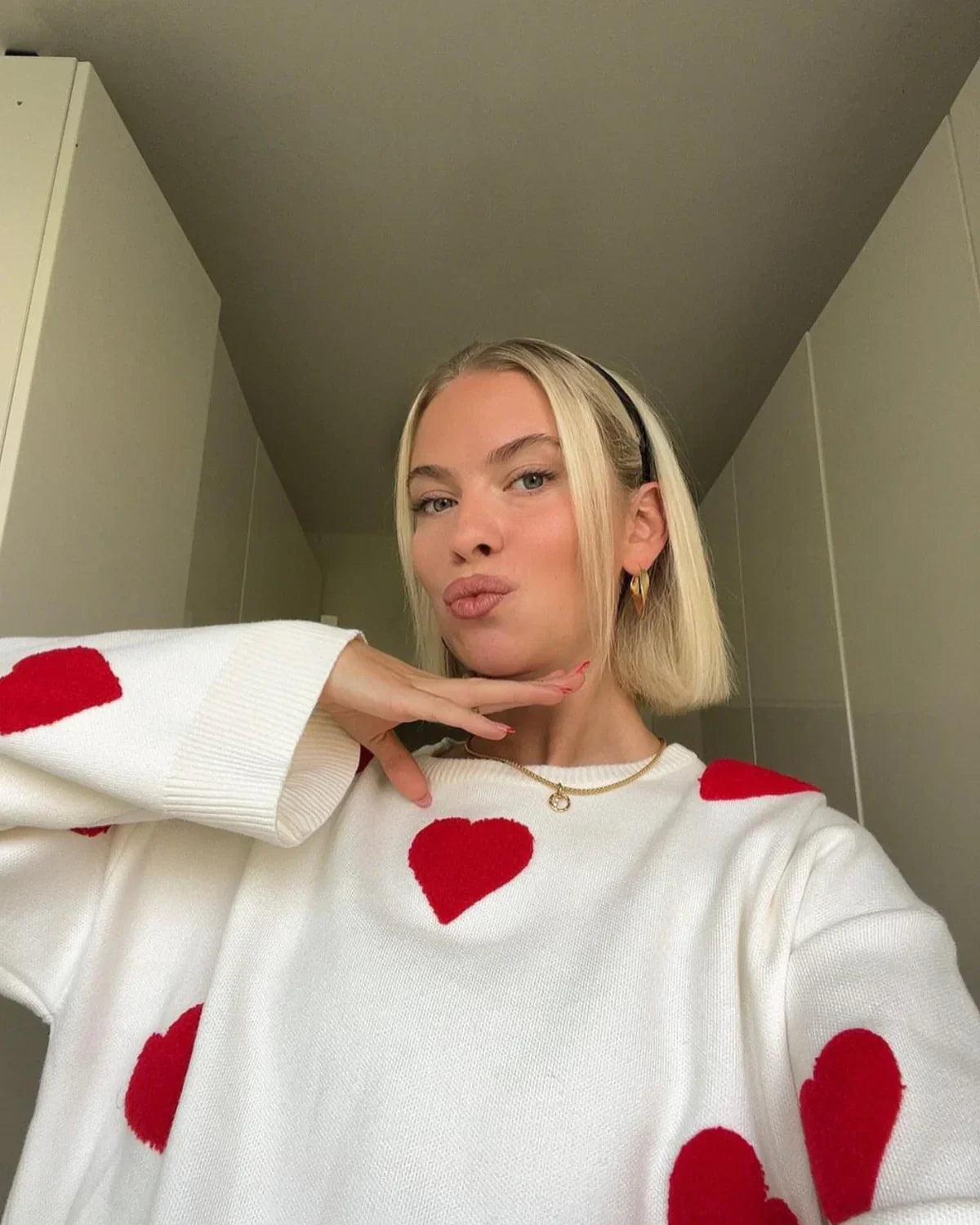 Damtröja Oversized Mysig Sweater med Hjärtan – Perfekt för Hemma och Avslappnade Dagar