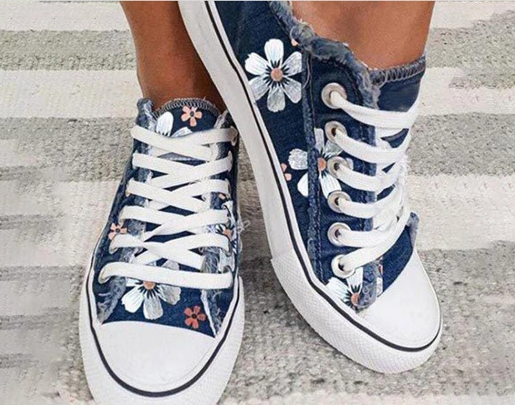 Sandra – Enkla Kvinno Sneakers i Koreansk Denim