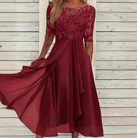 Melanie – Chiffon Klänning med Spets och Hålmönster