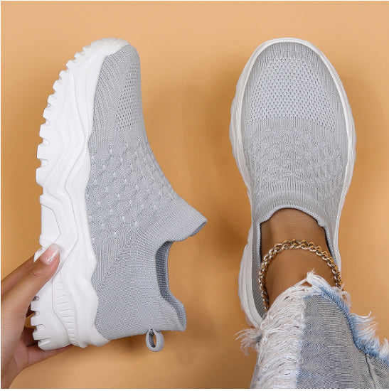 Miranda – Stora Andningsbara Stickade Strumpor Skor