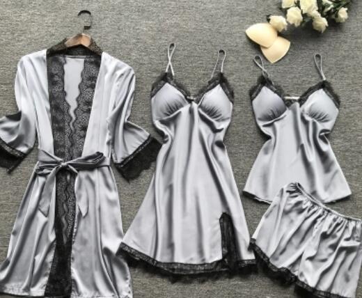 Tracy – Femdelad Pyjamas för Kvinnor i Lätt och Luftigt Material