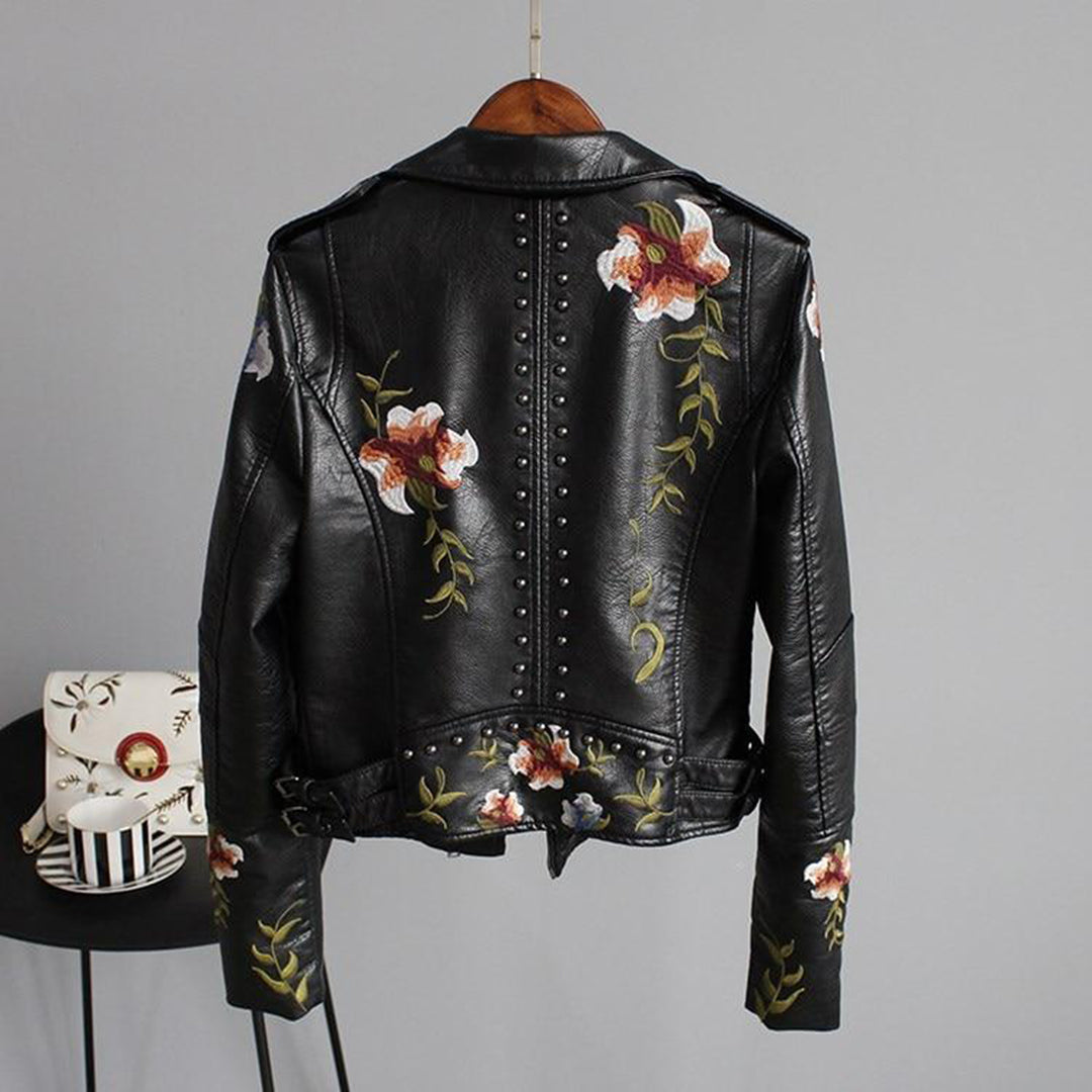 Damjacka med broderade blommor – Trendig bikerstil och elegant look