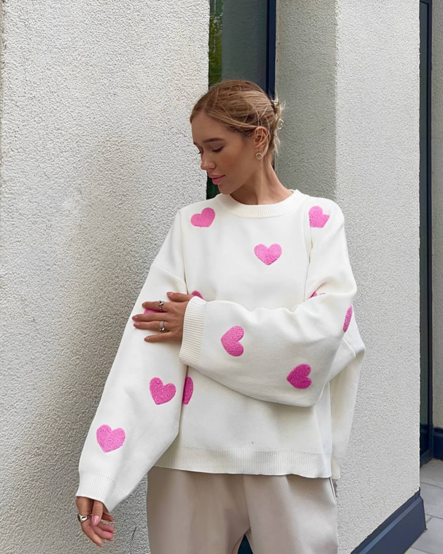 Damtröja Oversized Mysig Sweater med Hjärtan – Perfekt för Hemma och Avslappnade Dagar