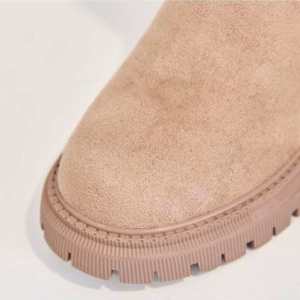 Vinterstövlar för dam – Fodrade och vattentäta modeboots med halkfri sula, perfekta för kalla dagar