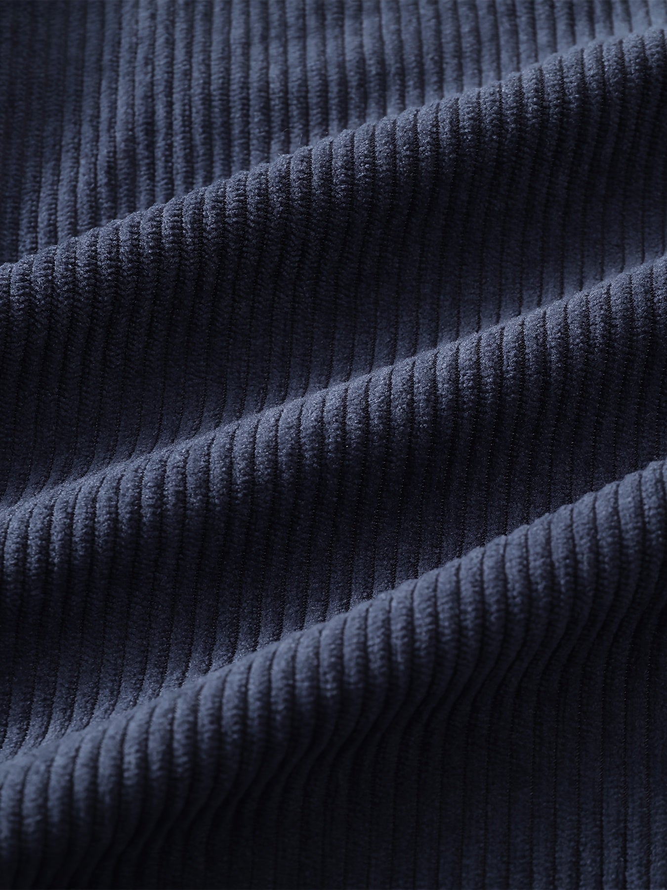 Herrarnas avslappnade set med skjortjacka och byxa – perfekt för vardag och resor