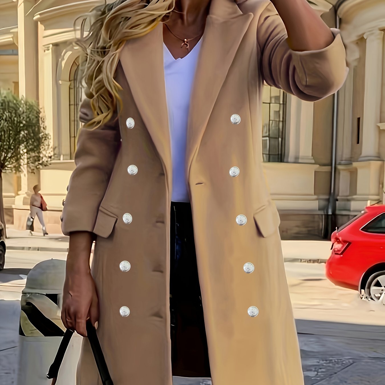 Astrid - Elegant Kappa med Dubbla Knappdetaljer