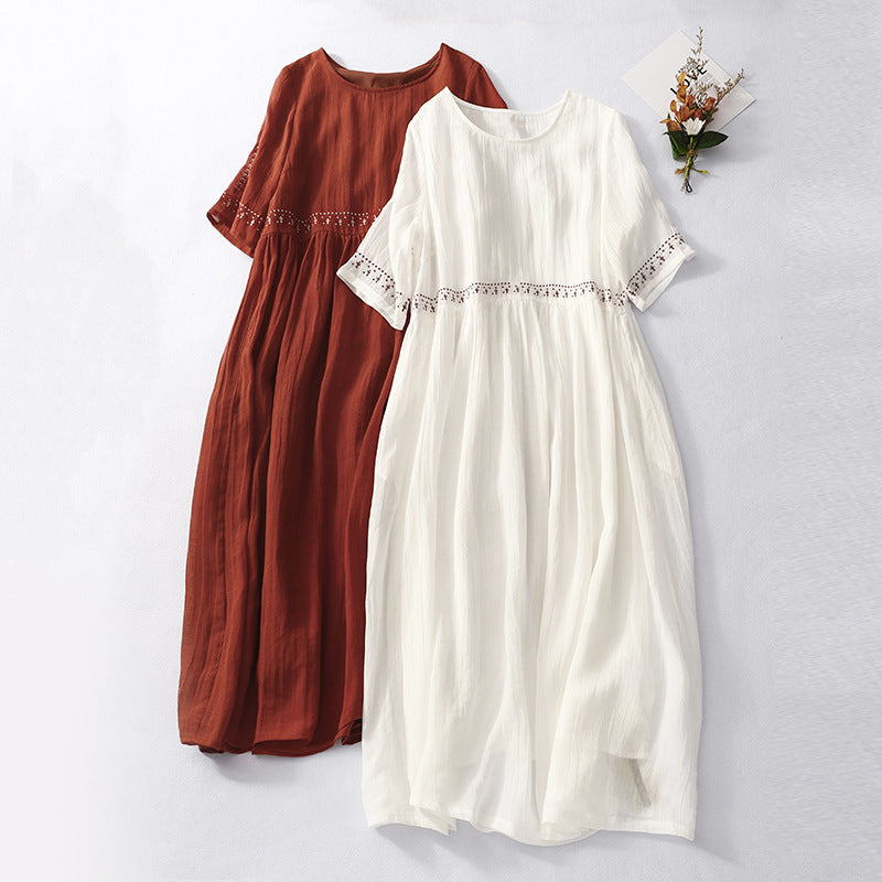 Fiona – Lång klänning med broderi i retrostil