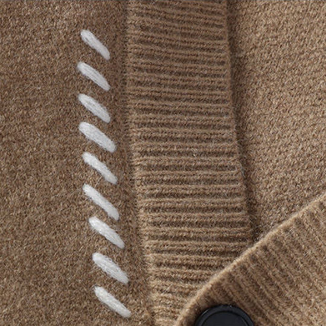 Herrstickad kofta i avslappnad stil för vardag och kontor