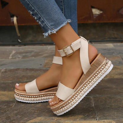 Charlotte – Sandaler med spänne och kilklack i hampa