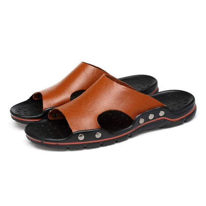 Geoffrey – Stora storlekens modeinspirerade halkfria sandaler