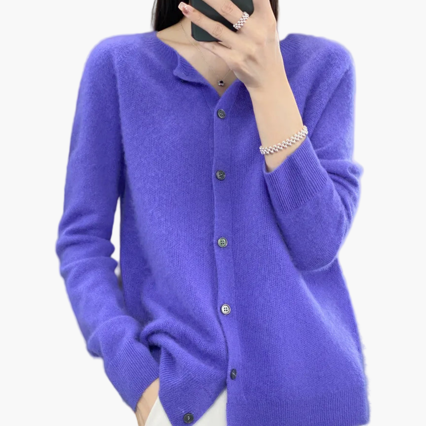 Dam Cardigan med Rund Hals och Knappstängning – Klassisk och Elegant Vardagströja