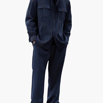 Herrarnas avslappnade set med skjortjacka och byxa – perfekt för vardag och resor