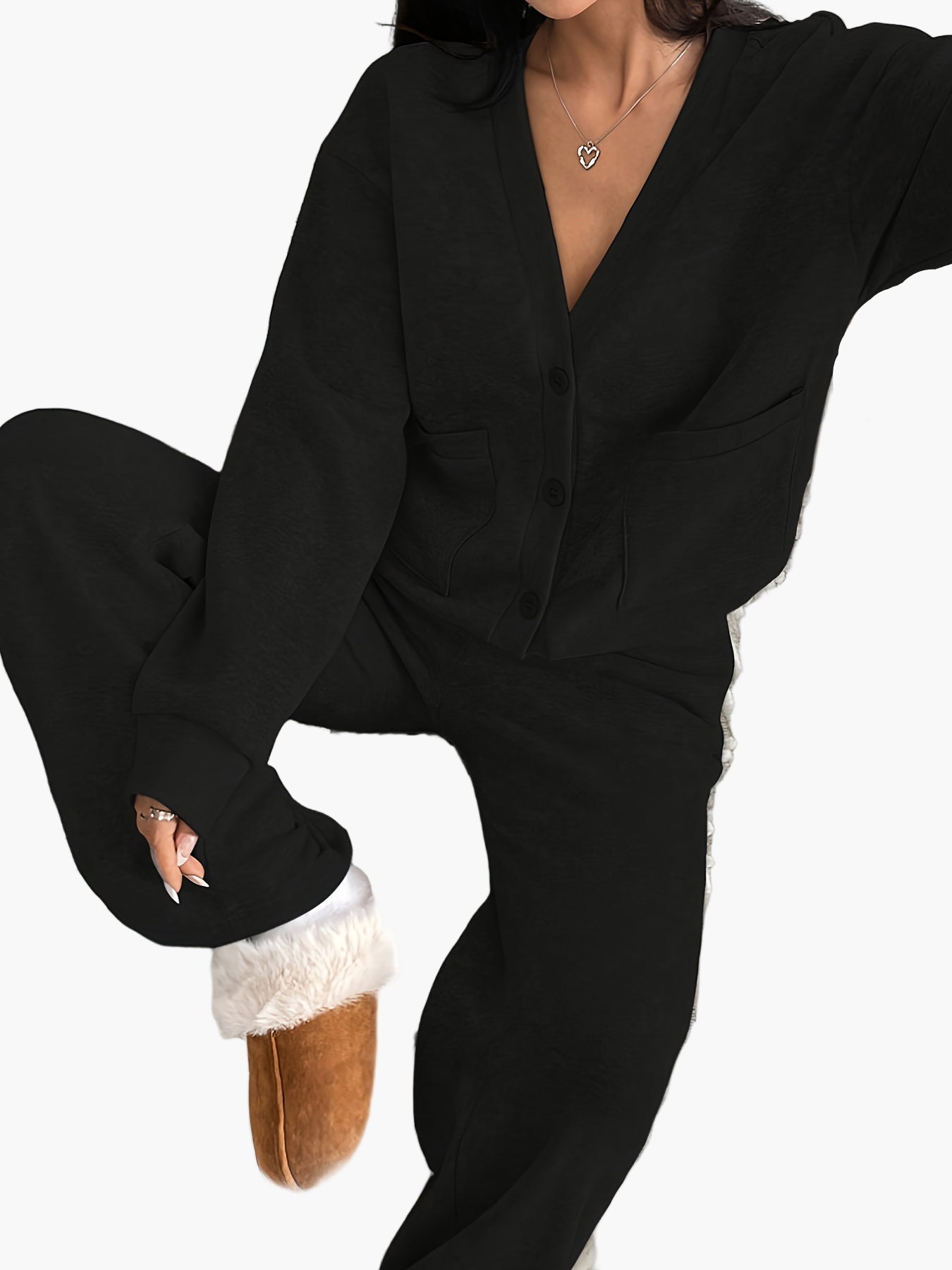 Dam Lounge-set med avslappnad passform och knäppning – Perfekt för hemmabruk och mysiga dagar