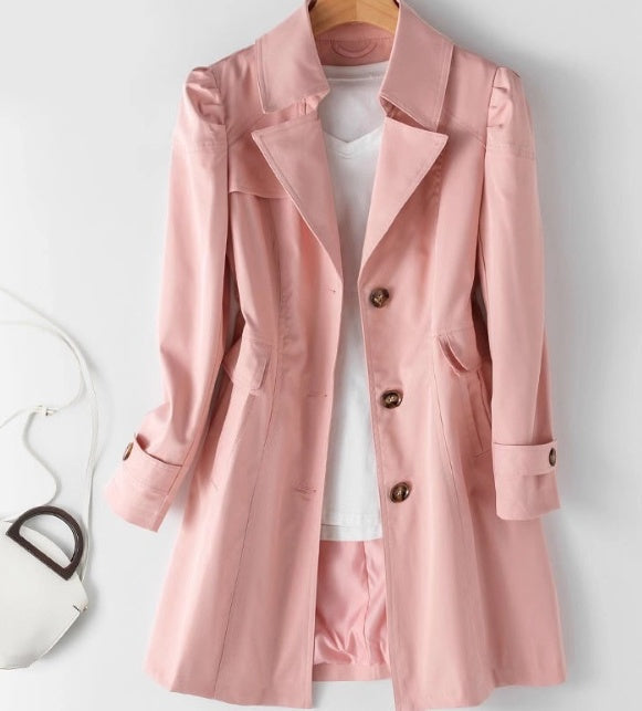 Somrig kort trenchcoat för damer – lätt och stilren