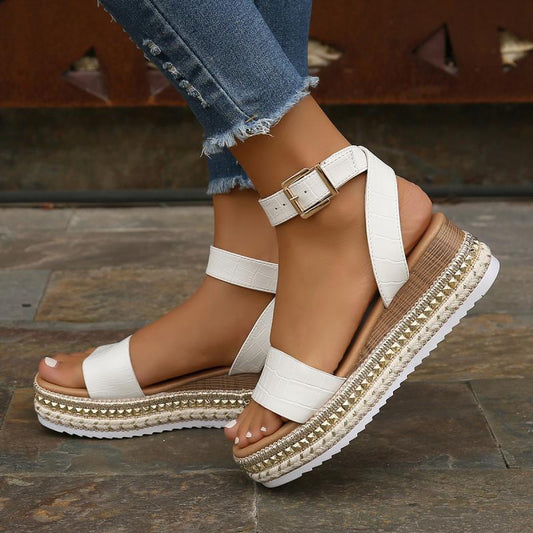 Charlotte – Sandaler med spänne och kilklack i hampa