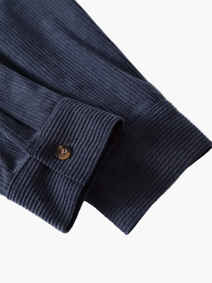 Herrarnas avslappnade set med skjortjacka och byxa – perfekt för vardag och resor