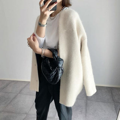 Dam Cardigan – Elegant och Avslappnad Stickad Kofta för Vardag och Kontor