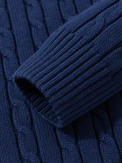 Herrarnas stickade polotröja med kabelmönster – elegant vardagsstil