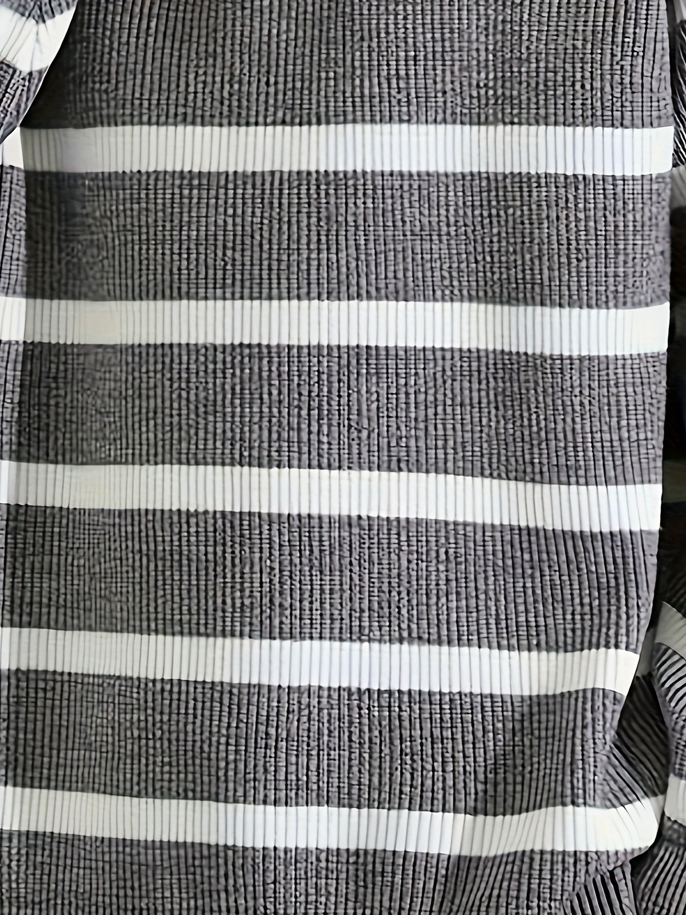 Herrtröja med dragkedja och randigt mönster – Avslappnad höst- och vinterstil