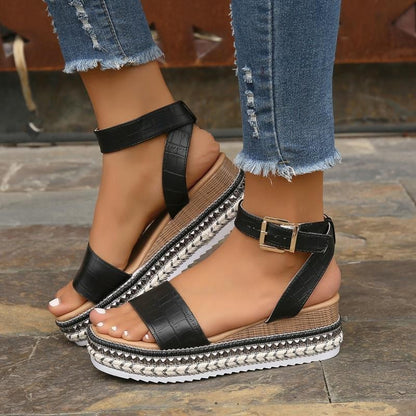 Charlotte – Sandaler med spänne och kilklack i hampa