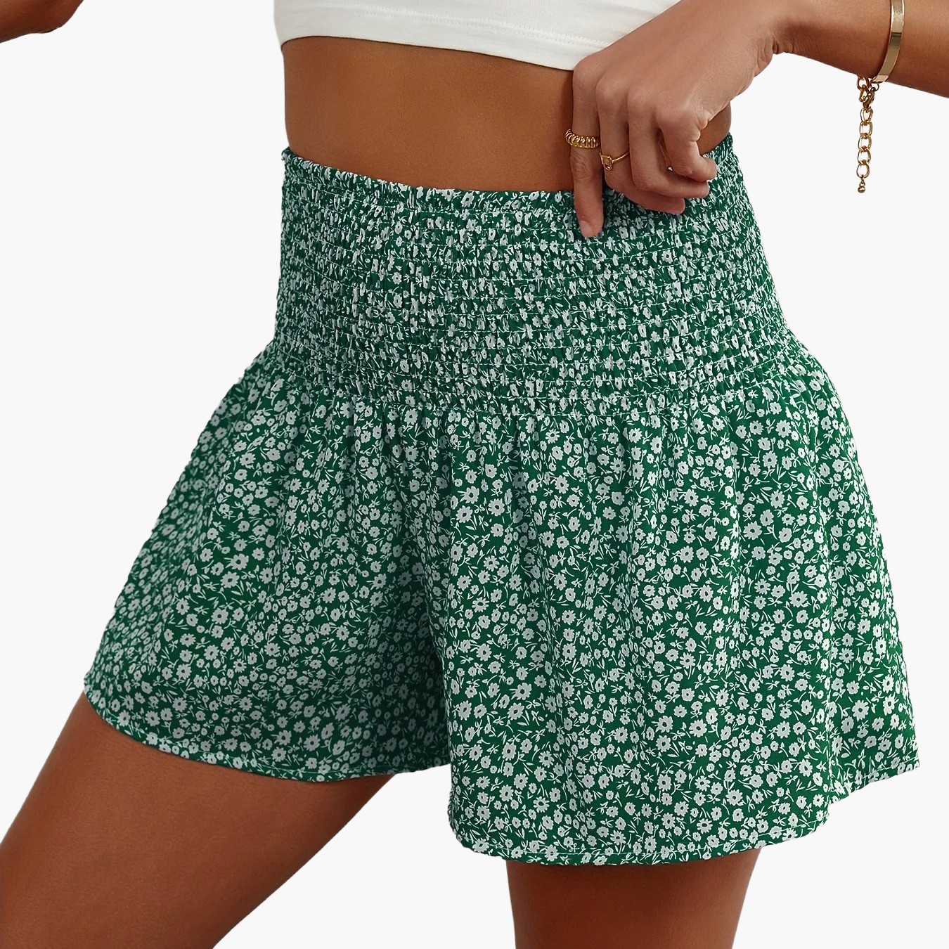 Damshorts med Blommigt Mönster och Smockad Midja – Trendiga Sommarshorts för Fritid och Semester