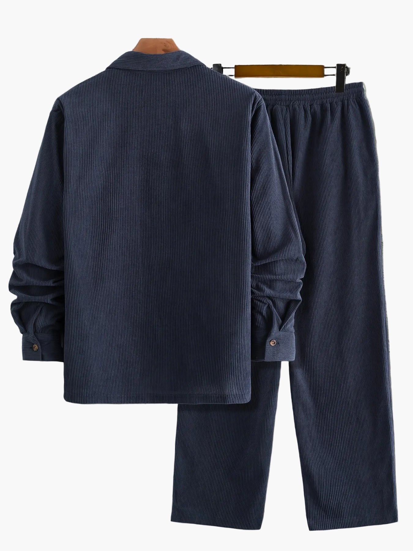 Herrarnas avslappnade set med skjortjacka och byxa – perfekt för vardag och resor