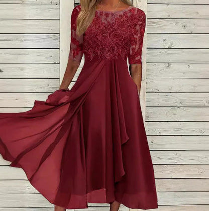 Melanie – Chiffon Klänning med Spets och Hålmönster