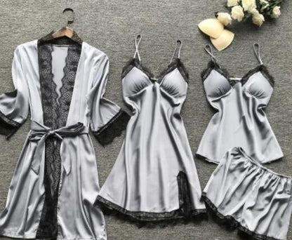Tracy – Femdelad Pyjamas för Kvinnor i Lätt och Luftigt Material