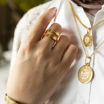 Hannah – Unisex Guldtonad Graverad Ayatul Kursi Ring