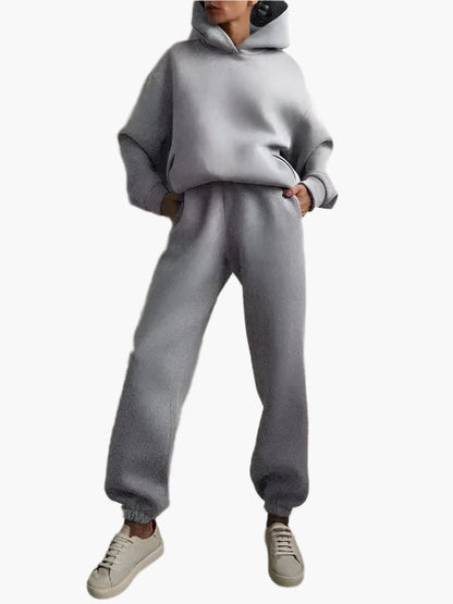 Damers avslappnad hoodie och joggingbyxa set – perfekt för hemmamys och vardagsstil
