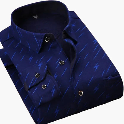 Herrskjorta i klassisk rutig design – Perfekt för vardag och kontor