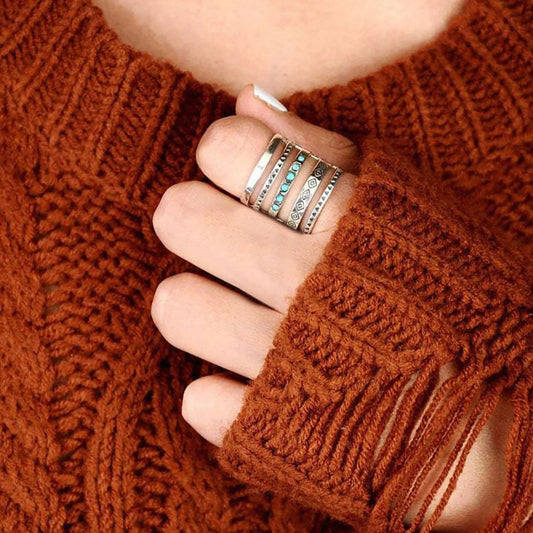 Amanda – Bohemisk Multi-Band Ring med Turkos Detaljer – Vintageinspirerad Etnisk Design