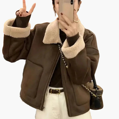 Damjacka i avslappnad stil med bred krage och fickor – Perfekt för vardagsbruk och mode