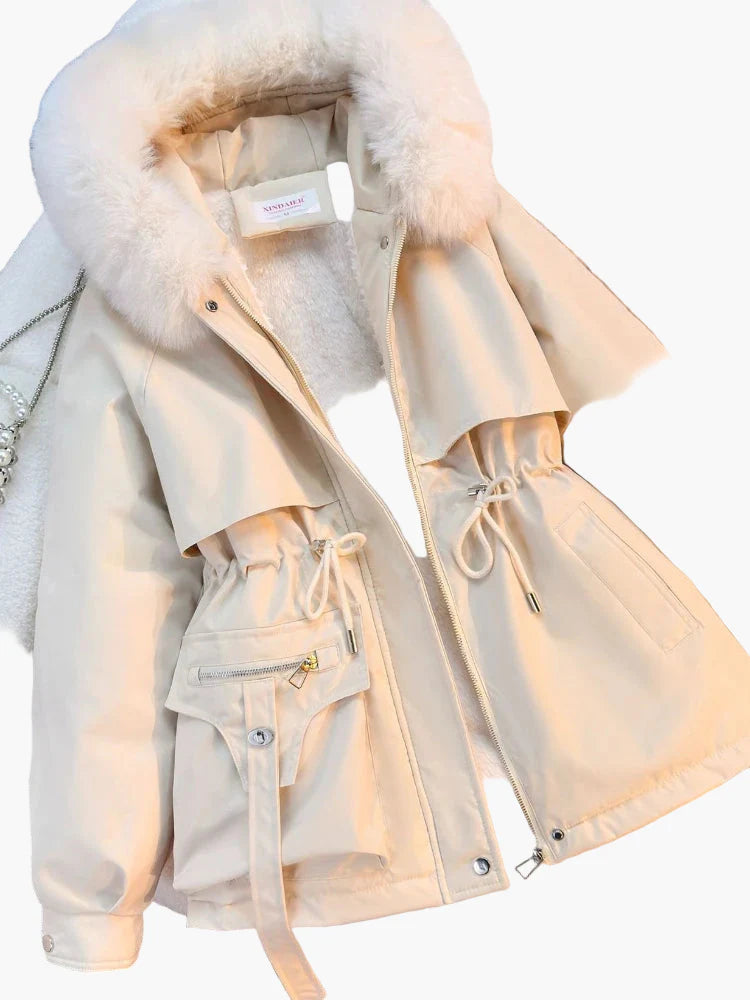 Dam Parkasjacka med Pälsliknande Krage – Vintermode och Urban Stil