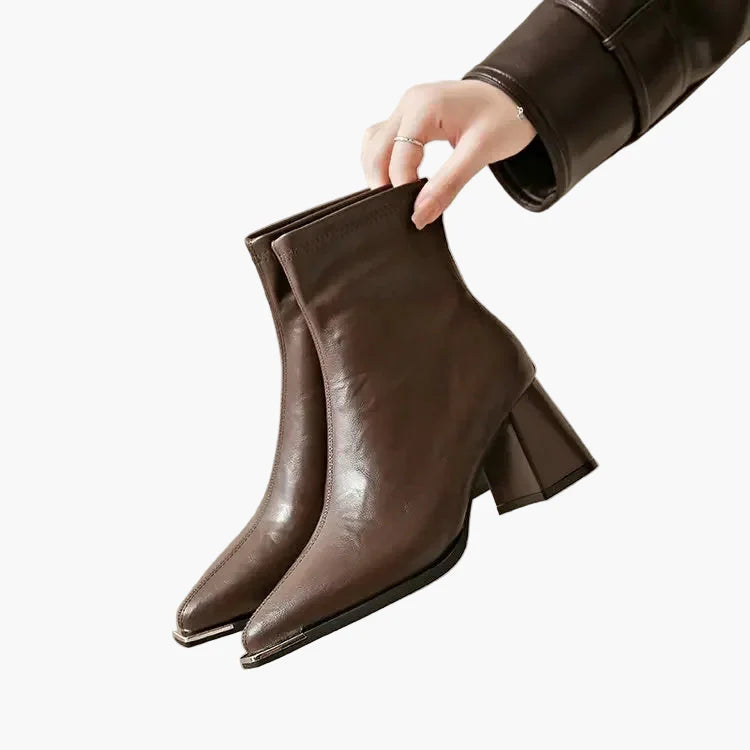 Damers eleganta ankelboots med blockklack – Perfekt för höst och vinter