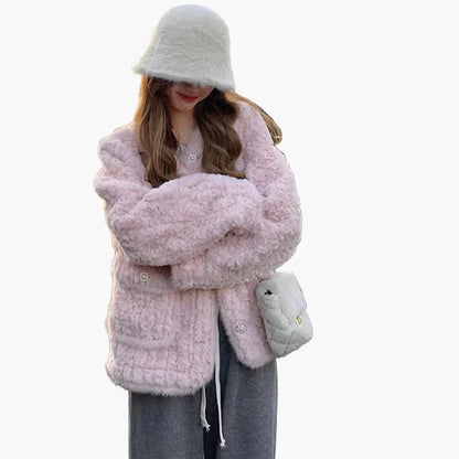 Damjacka i trendig avslappnad stil för vardag och vinter