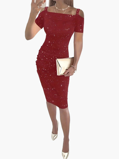 Dam Elegant Festklänning med Stjärnmönster och Kallaxel – Perfekt för Kvällsevenemang