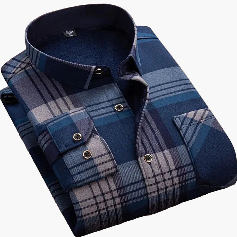 Herrskjorta i klassisk rutig design – Perfekt för vardag och kontor