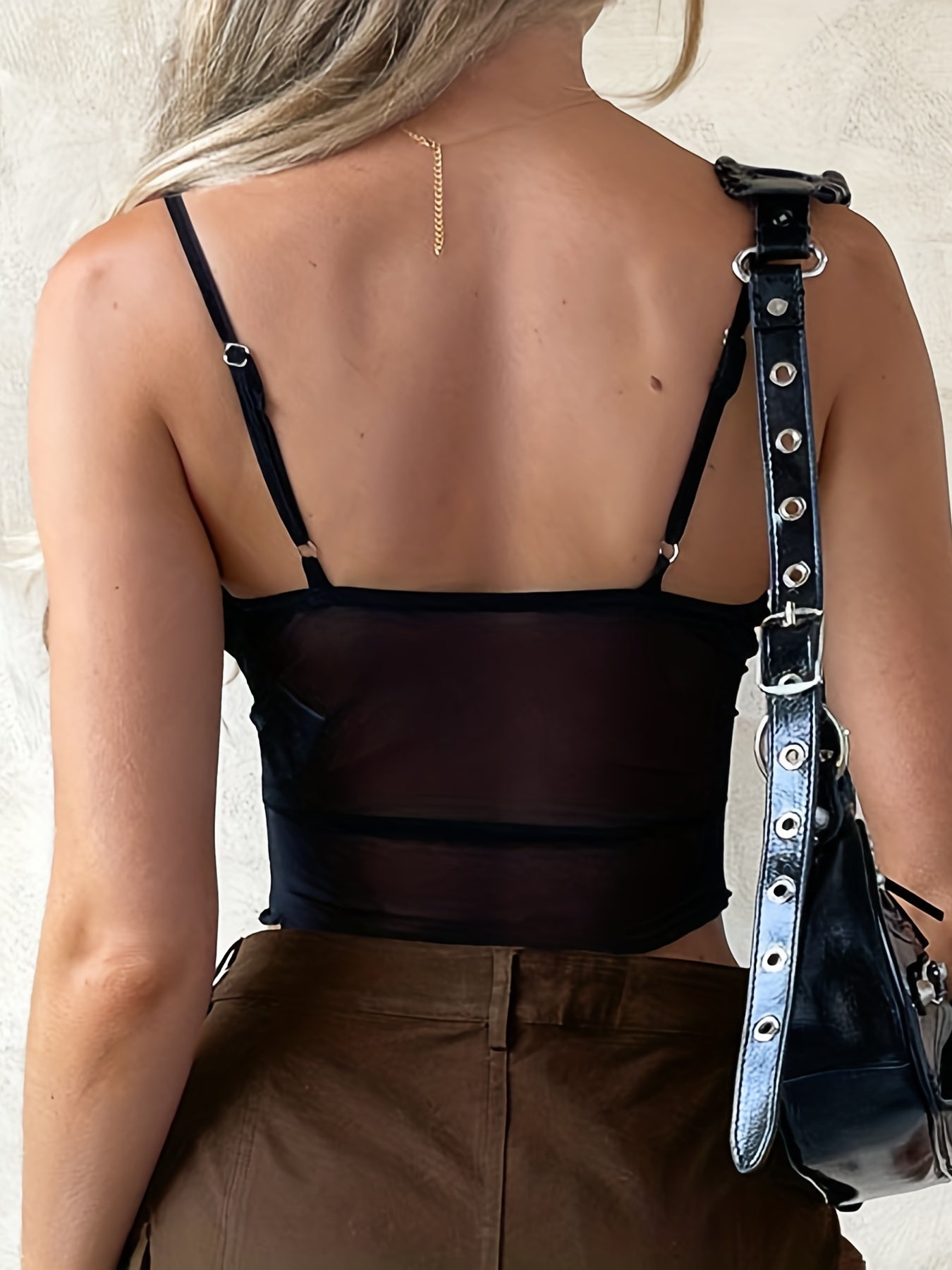 Dam Crop Top med Spaghettiband och Knytning – Modern Feststil