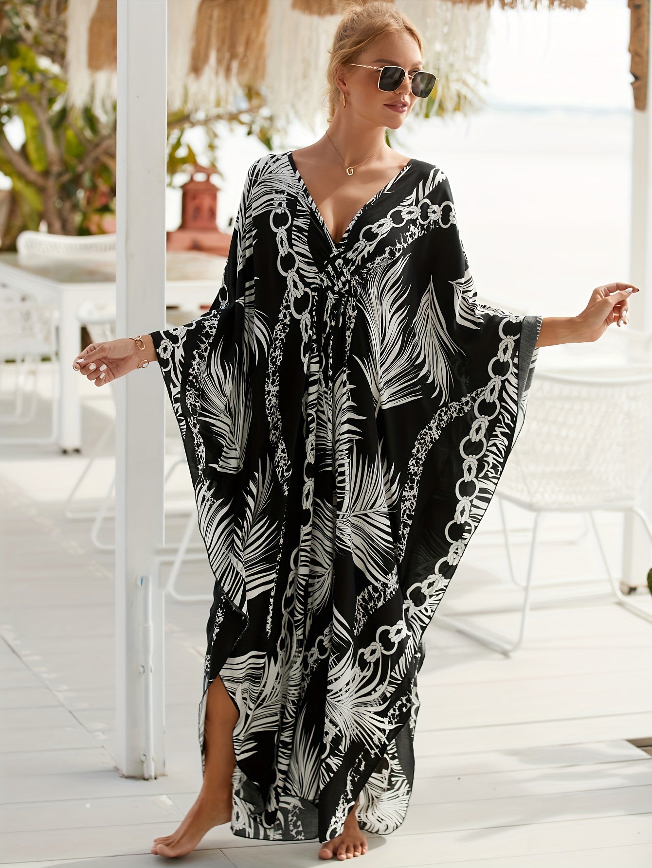 Damernas lyxiga kaftan i maxilängd för resort och strand
