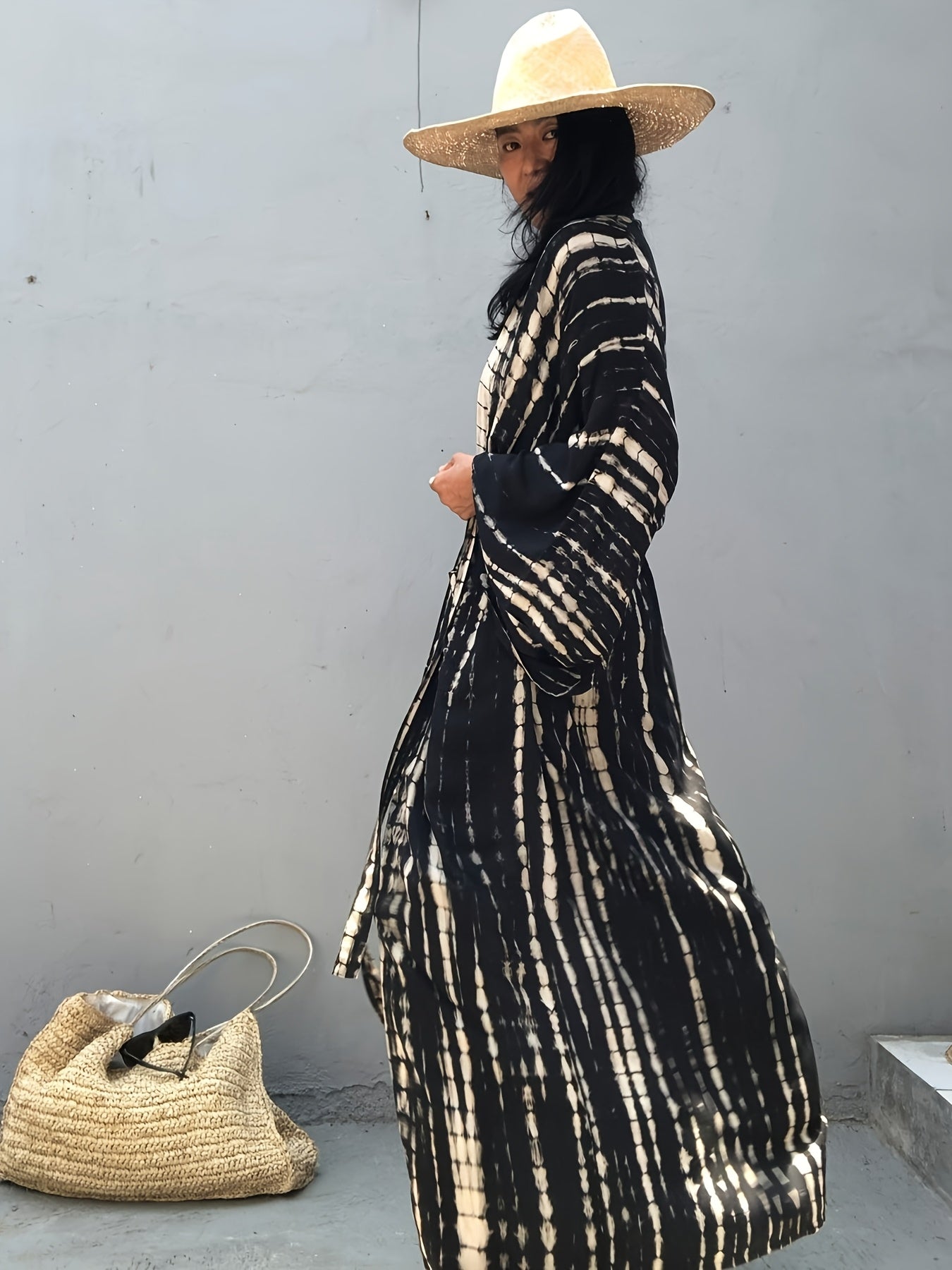 Damernas Lång Kimono Strandplagg med Dramatiskt Mönster – Semester Elegant Omlott