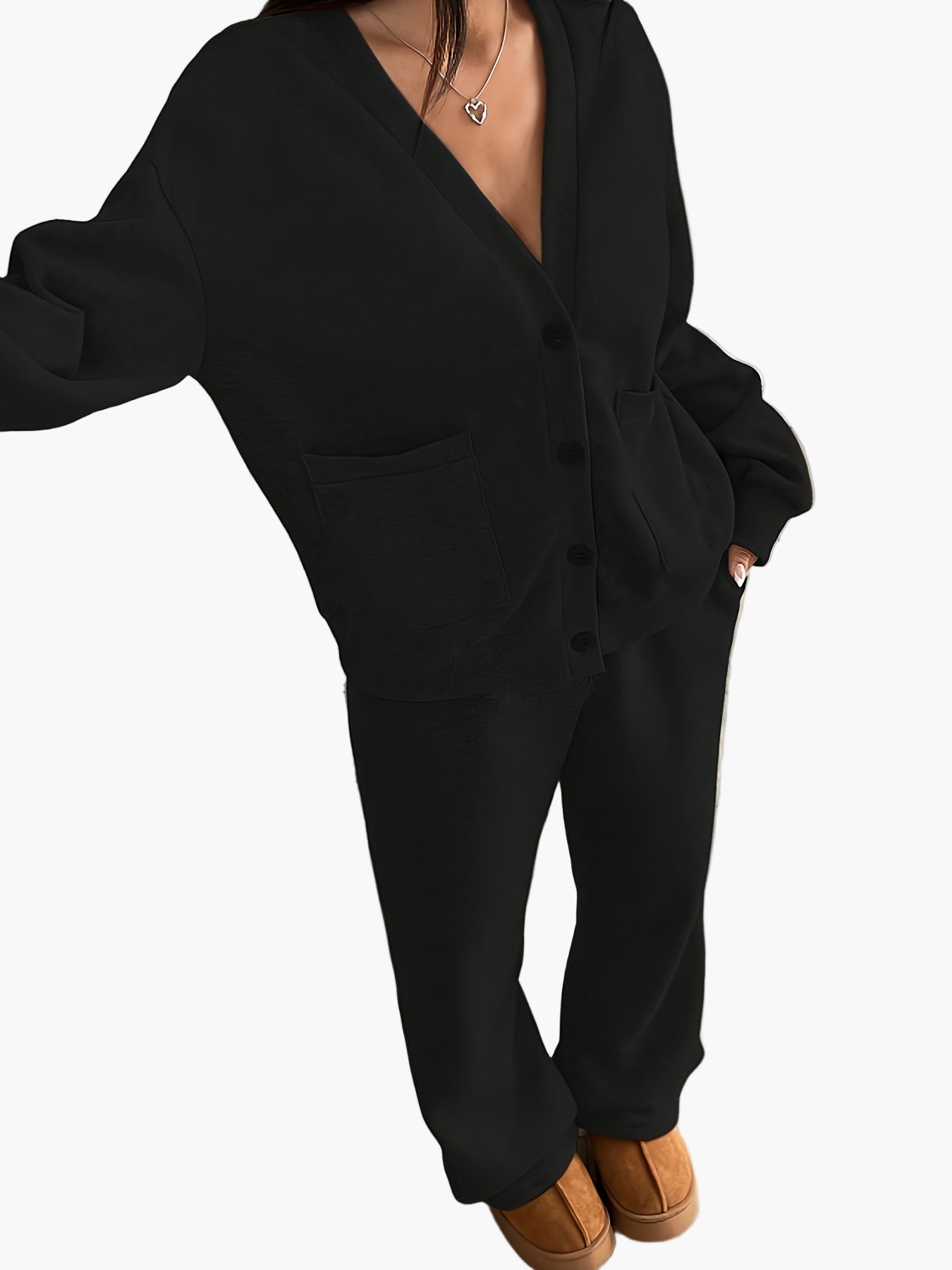 Dam Lounge-set med avslappnad passform och knäppning – Perfekt för hemmabruk och mysiga dagar