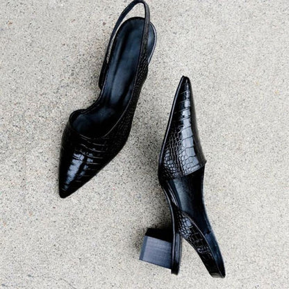 Dam Klassiska Pumps med Blockklack och Spetsig Tå – Eleganta Skor för Vardag och Fest