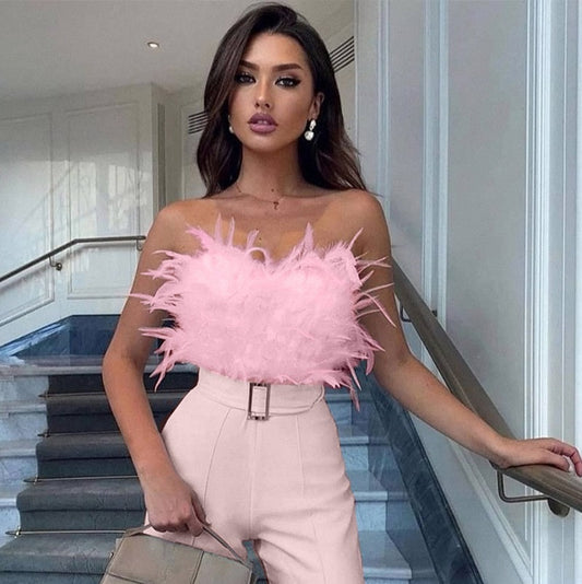 Gabrielle – Jumpsuit med fjädrar för festkvällar