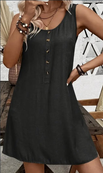 Jessie – Ärmlös enfärgad miniklänning med rund hals & knappar