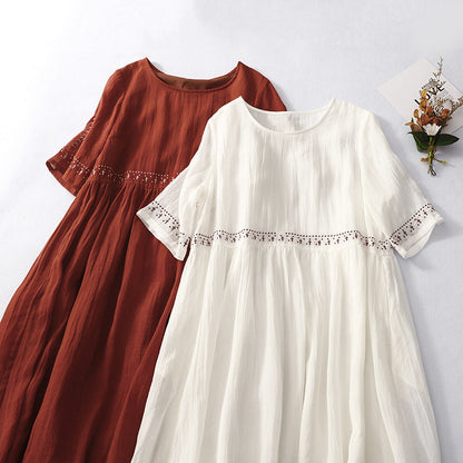 Fiona – Lång klänning med broderi i retrostil